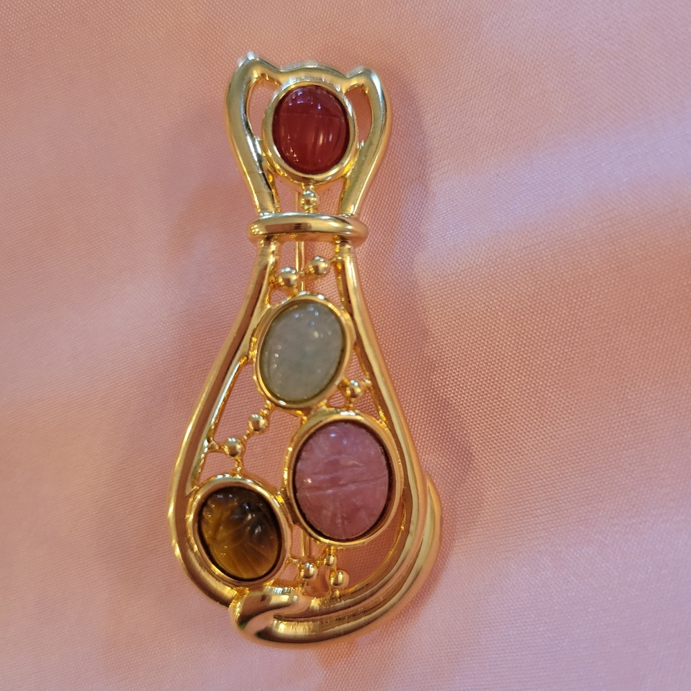Cat Brooch w/ Scarab Accents ~ Gold-tone Metal ~ Colorful! 1990s(?) ~ Cute! - Picture 4 of 13